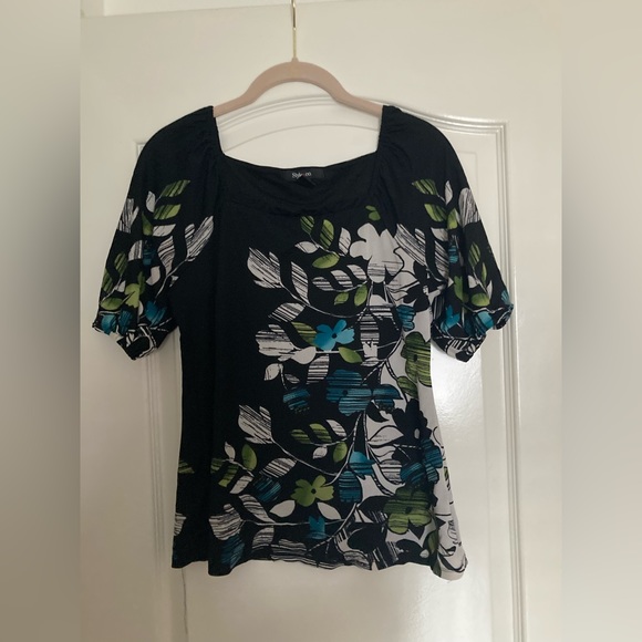 Style & Co. Tops - Style Co Small Floral Blouse